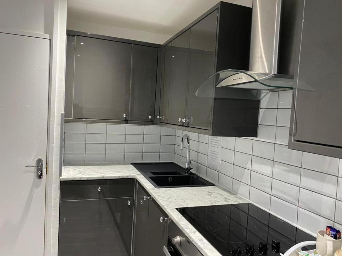 Luxurious 2-Bed Apartment In Woolwich London Exterior photo